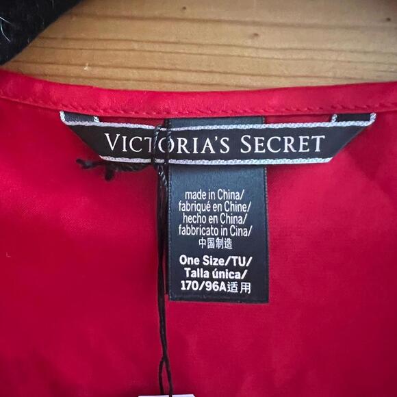 NEW ! Victoria’s Secret’s “LOVE” Sexy Love Robe - OS - Picture 3 of 5